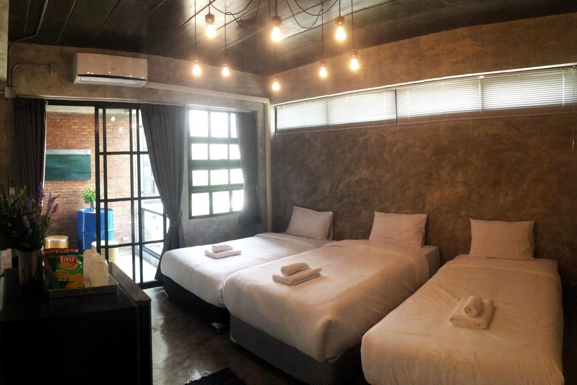 Rumpai Loft Habitat Chiang Mai Eksteriør billede