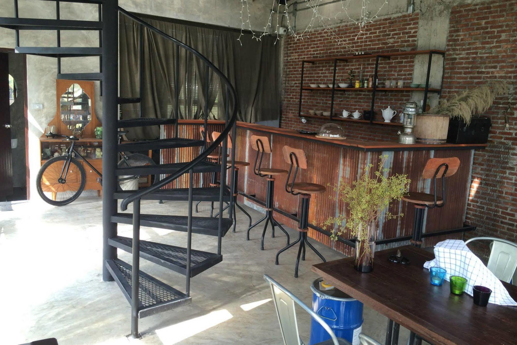 Rumpai Loft Habitat Chiang Mai Eksteriør billede